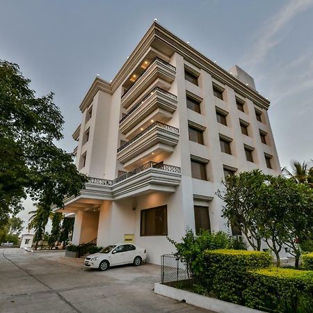 Sun-N-Sand Suites, Shirdi Extérieur photo