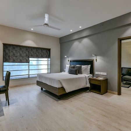 Sun-N-Sand Suites, Shirdi Extérieur photo