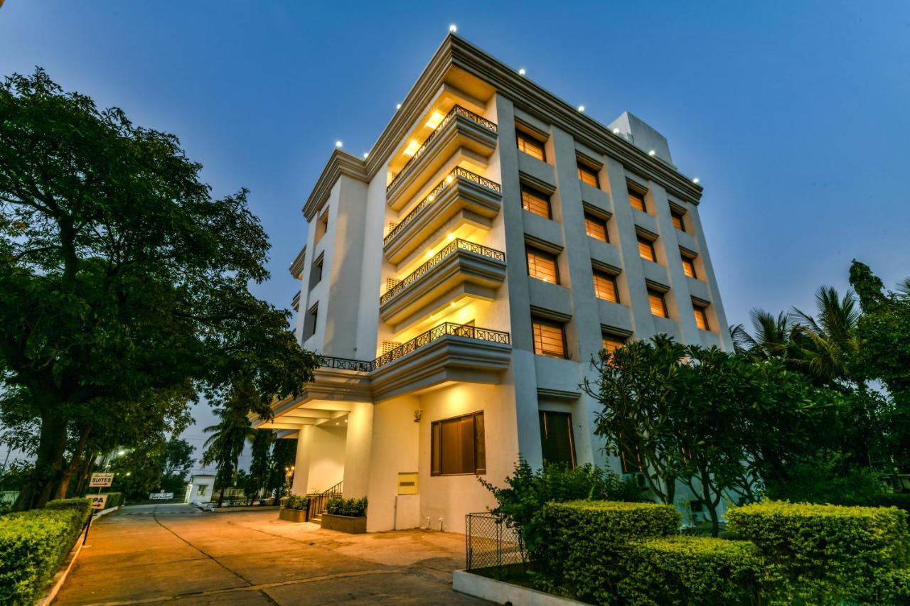 Sun-N-Sand Suites, Shirdi Extérieur photo