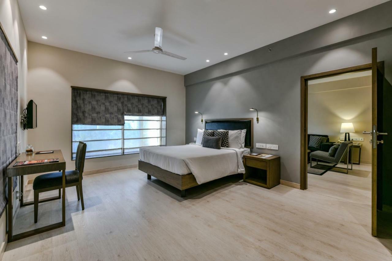Sun-N-Sand Suites, Shirdi Extérieur photo